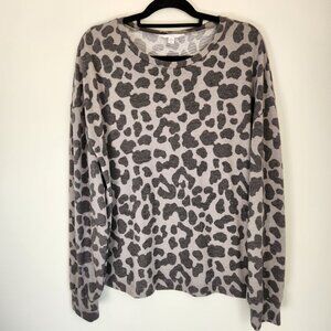 Women's Time And Tru Light Gray/Dark Gray Cheetah Pullover Hacci Sweater NWOT